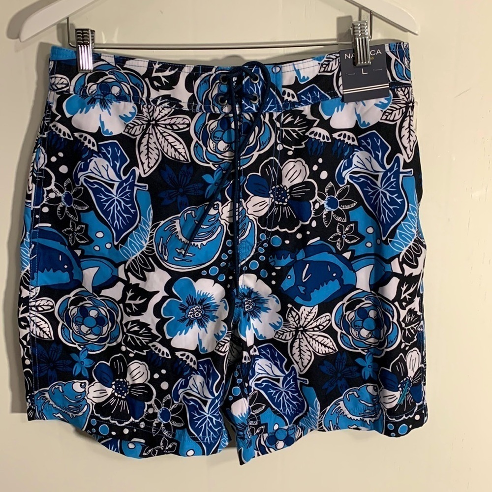 Men’s Nautica Board Shorts /Swim Trunks Size Large NWT